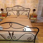 Perimenis Seaside House Yerolimin