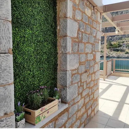 Perimenis Seaside House