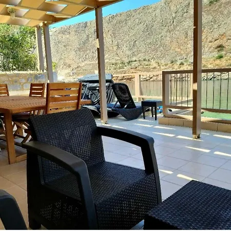 Perimenis Seaside House Hébergement de vacances