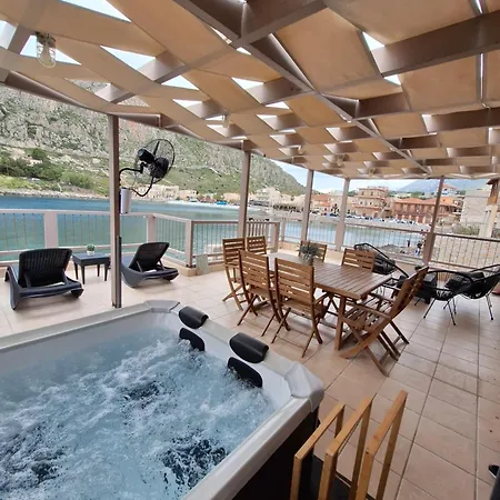 Perimenis Seaside House Hébergement de vacances *