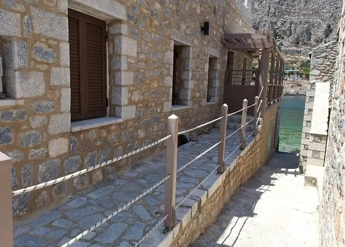 Perimenis Seaside House * Γερολιμένας