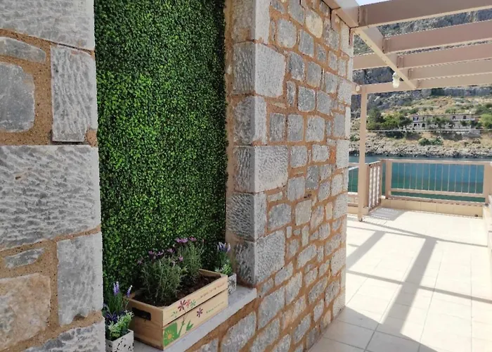 Perimenis Seaside House