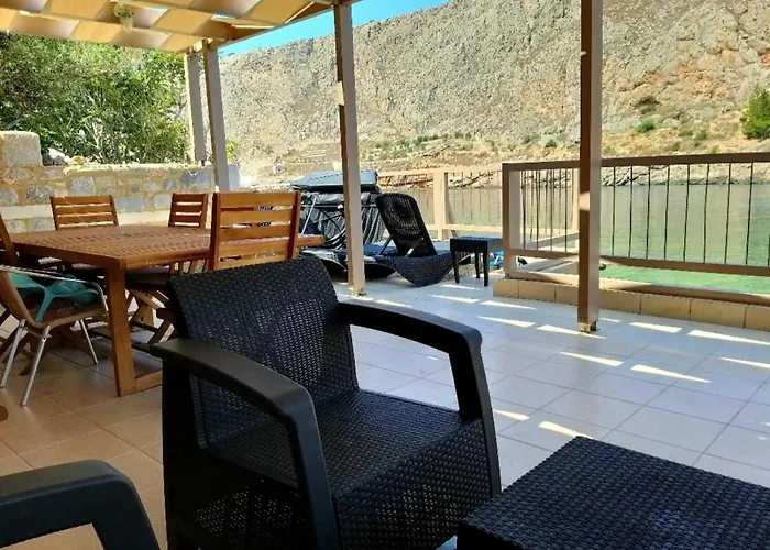 Perimenis Seaside House Ferienhaus